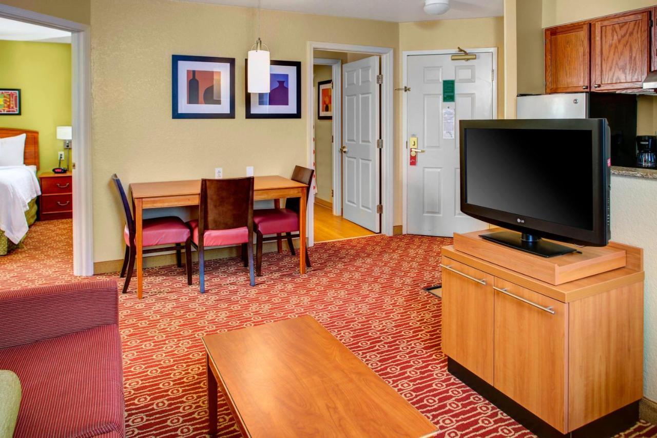 Towneplace Suites By Marriott Cleveland Westlake Extérieur photo